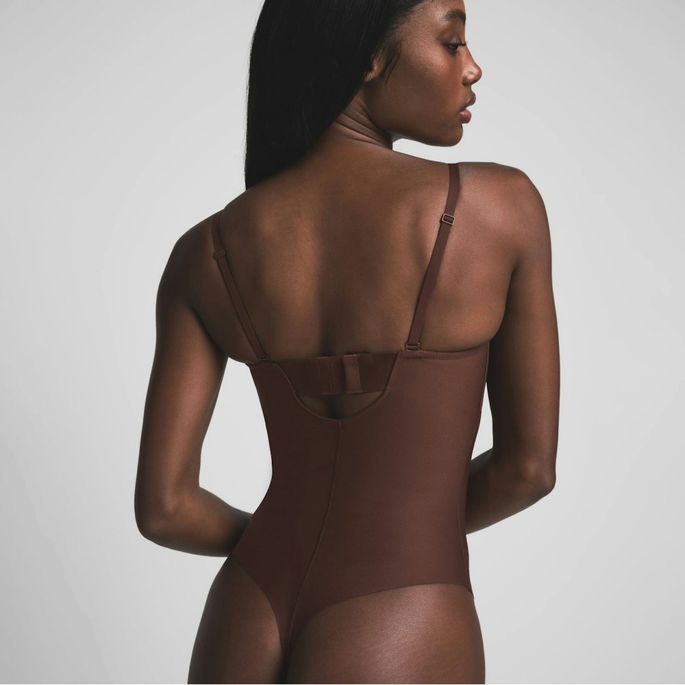 Skims Body Underwire Thong Bodysuit - Picture 2 of 4